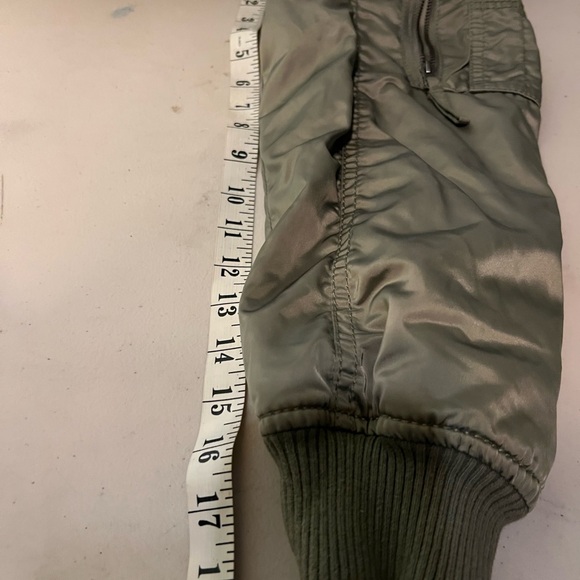 American Eagle Outfitters Olive Puffer Jacket - Picture 11 of 13